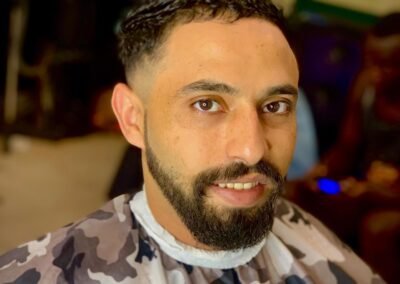 Modelagem de Barba com Navalha